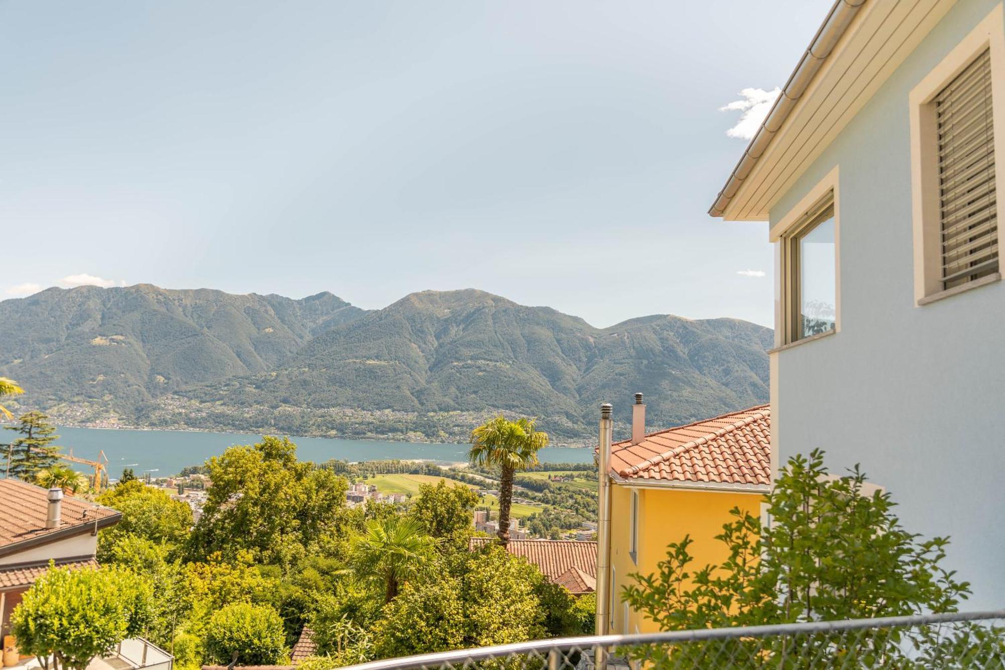 Casa Teatro Panoramico 5 Star Holiday House โลการ์โน ภายนอก รูปภาพ